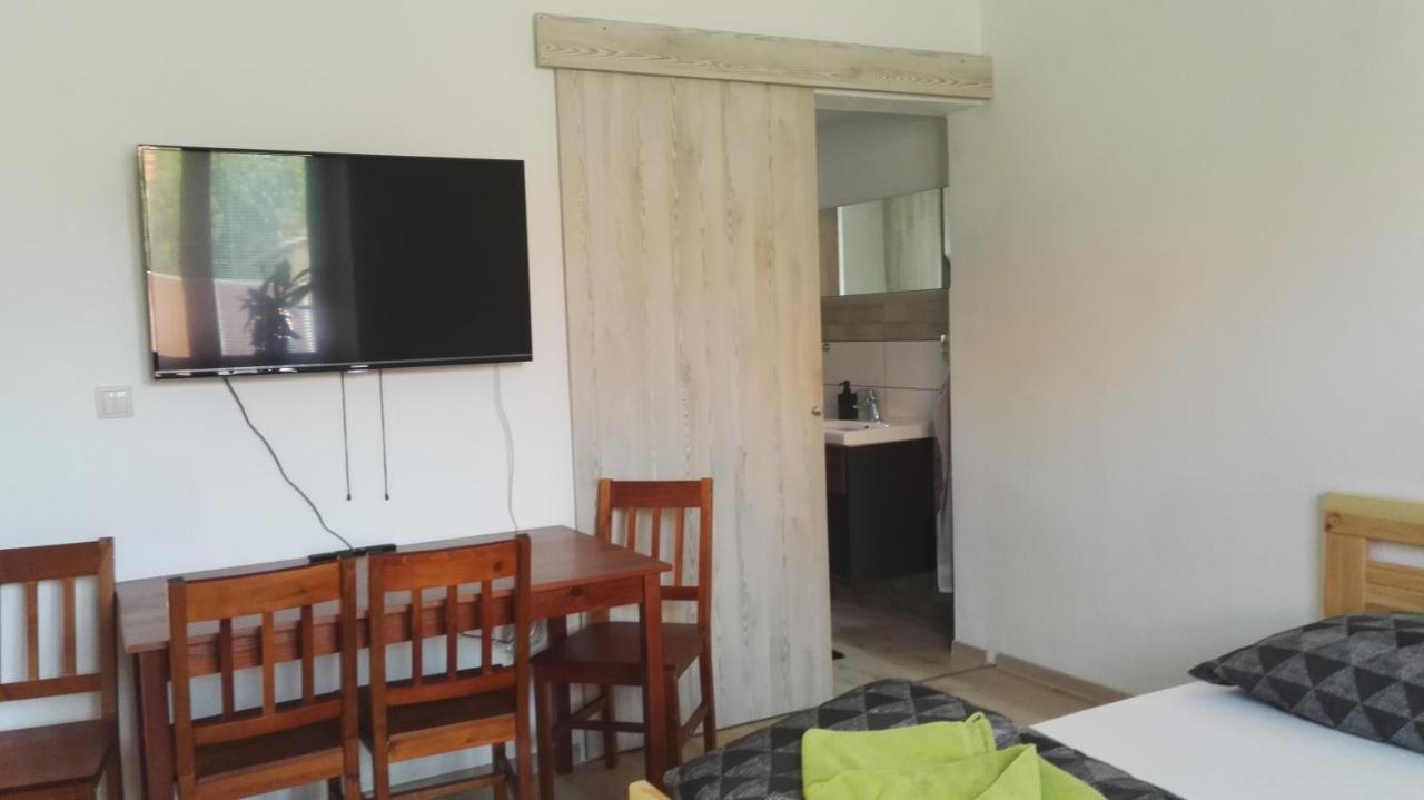 Apartmany Opolany Exteriör bild