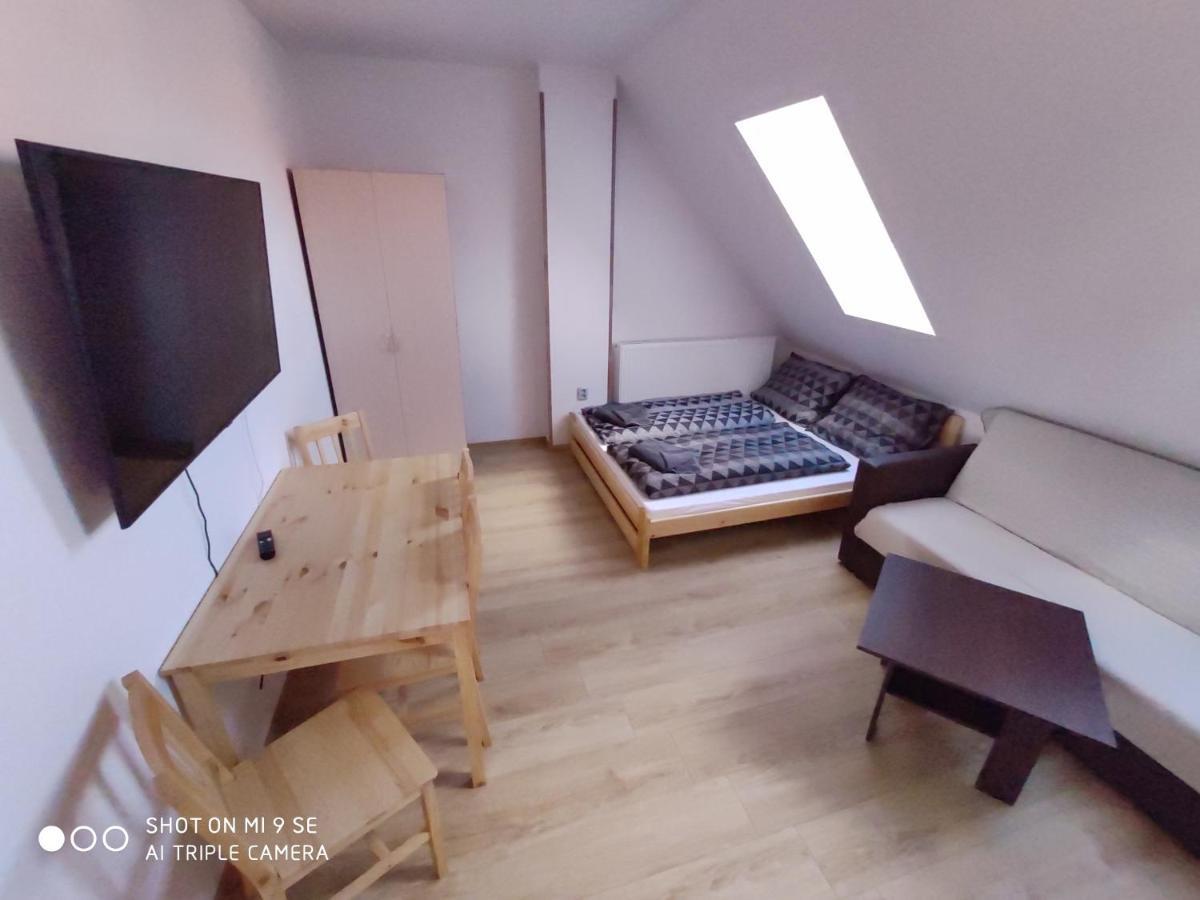Apartmany Opolany Exteriör bild