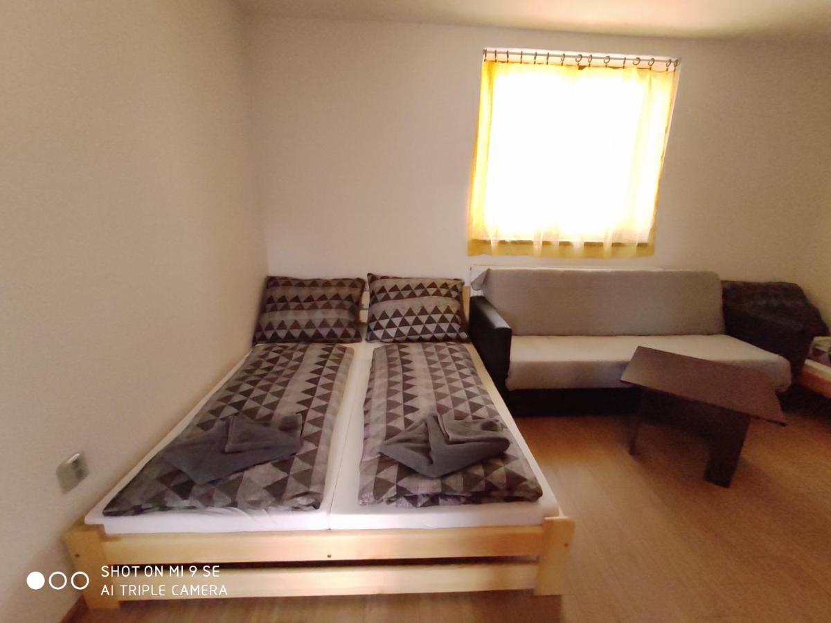 Apartmany Opolany Exteriör bild