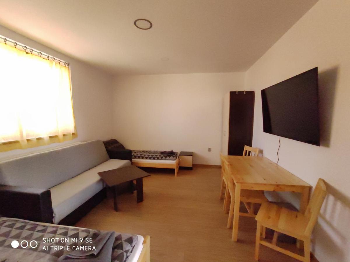 Apartmany Opolany Exteriör bild