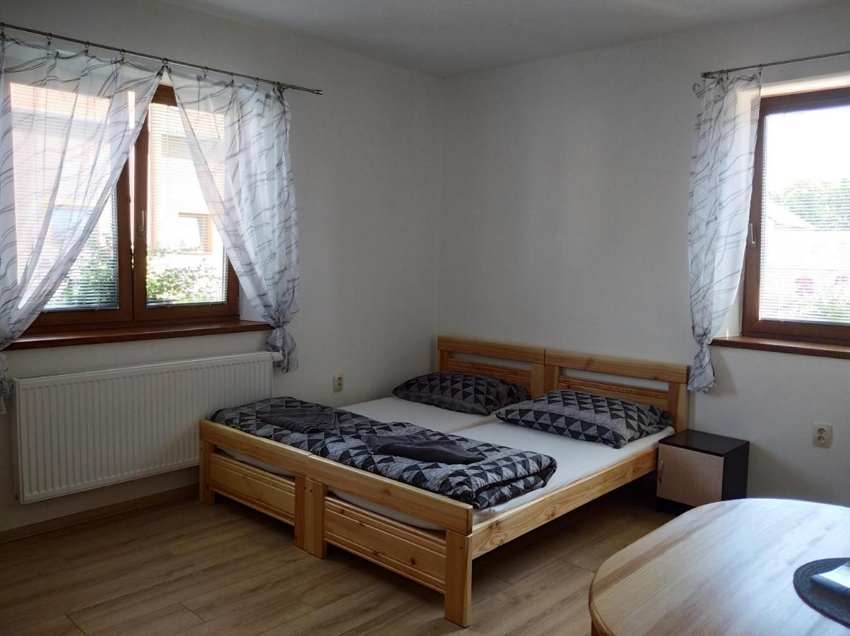 Apartmany Opolany Exteriör bild