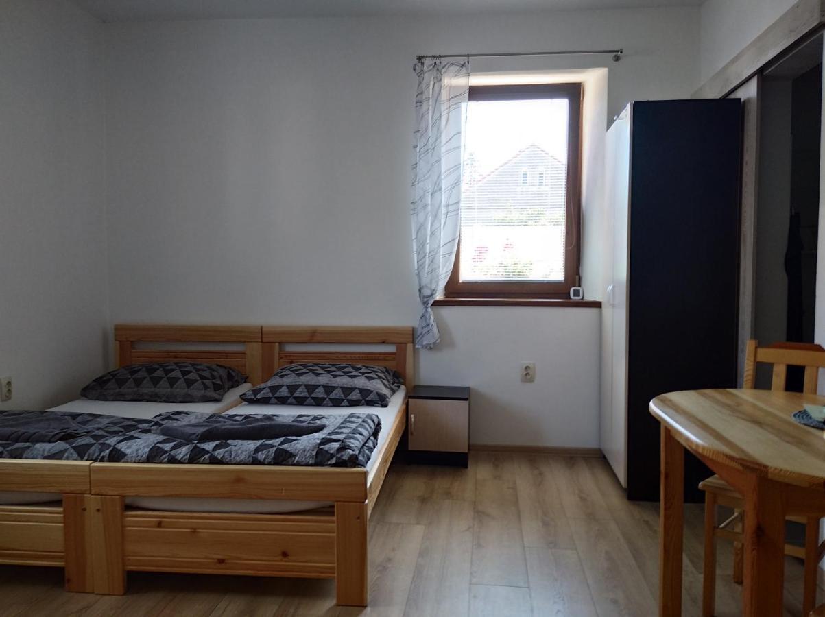Apartmany Opolany Exteriör bild